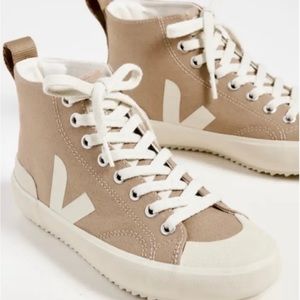 Veja Nova hightop sneakers worn twice great condition